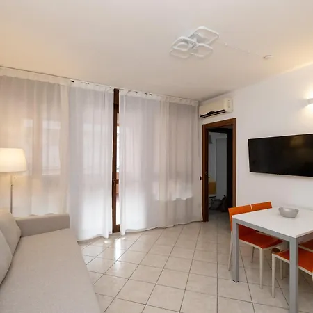 Bilocale A Lainhouse Apartment Lainate