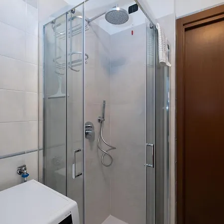Bilocale A Lainhouse Apartment Lainate