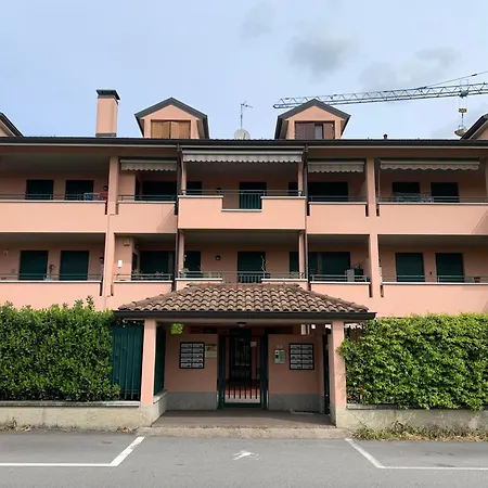 Bilocale A Lainhouse * Lainate